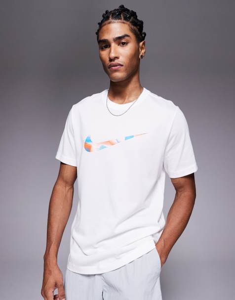 Nike Training – Dri-FIT – T-Shirt in Weiß mit Swoosh-Print im Lava-Design - view 1