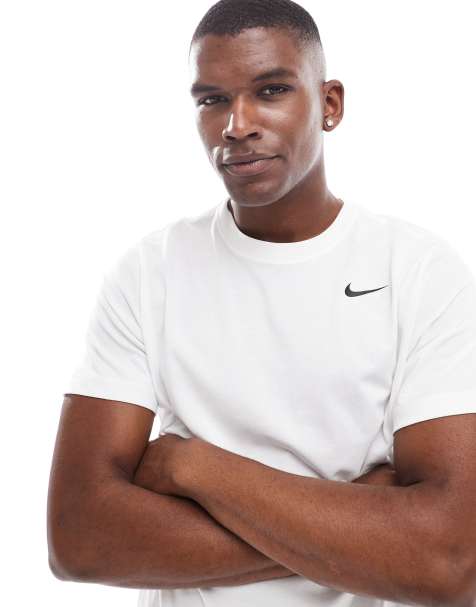 Nike Training – Dri-FIT – T-Shirt in Weiß - view 1