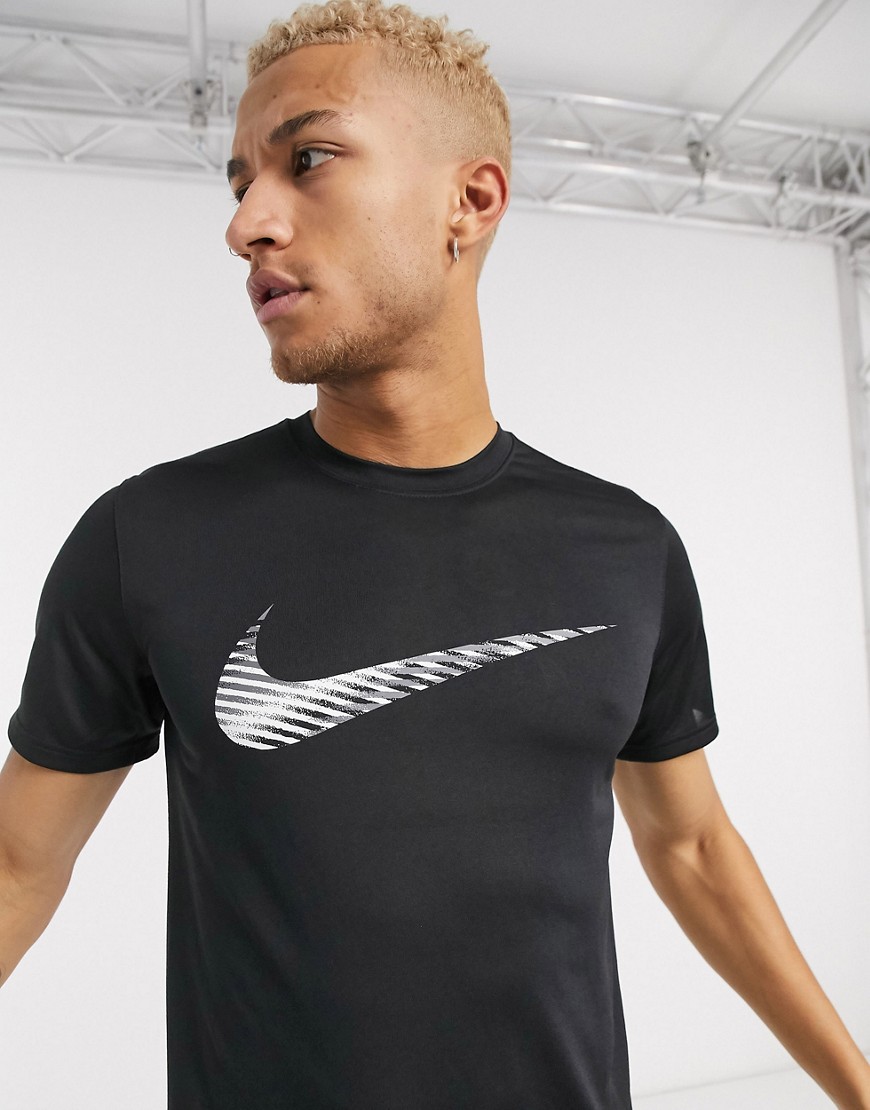 Nike Training - Dri-Fit - T-shirt met swoosh-logo in zwart