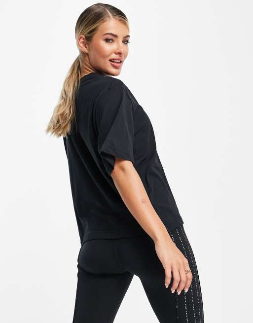 Nike Training Dri-Fit T-shirt squadrata nera acon collo alto