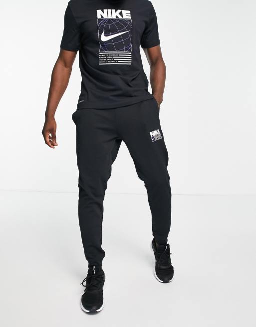 Nike black hot sale tapered joggers