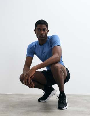 Nike Dri-fit Top In Blue