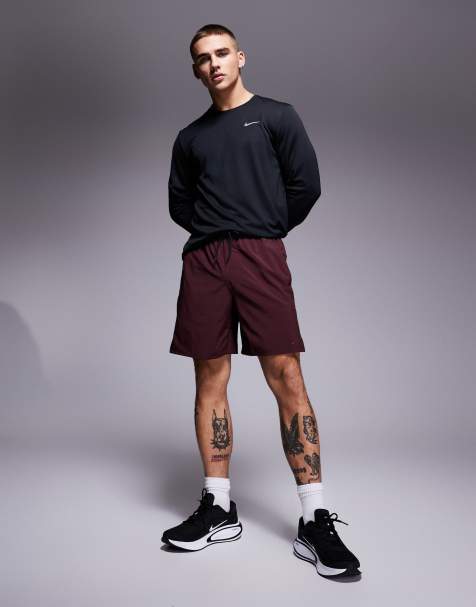 Nike Training – Dri-FIT Unlimited – Shorts aus Webstoff in Burgunderrot, 7 Zoll Schrittlänge - view 1