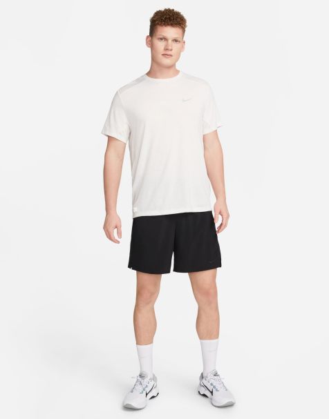 Nike Training Dri-FIT Unlimited woven 7inch shorts in black - view 1