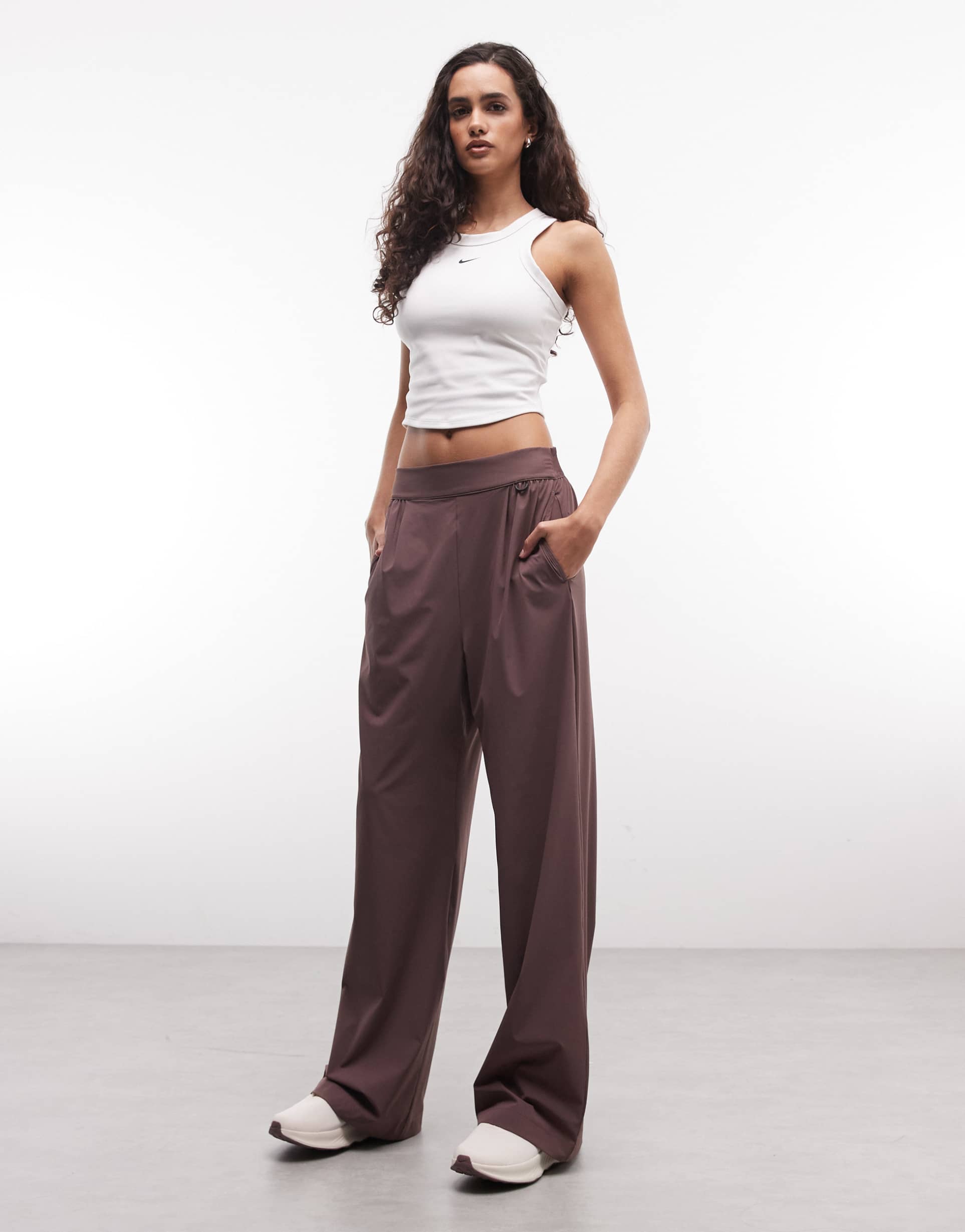 nike training dri-fit wide leg pants in brown