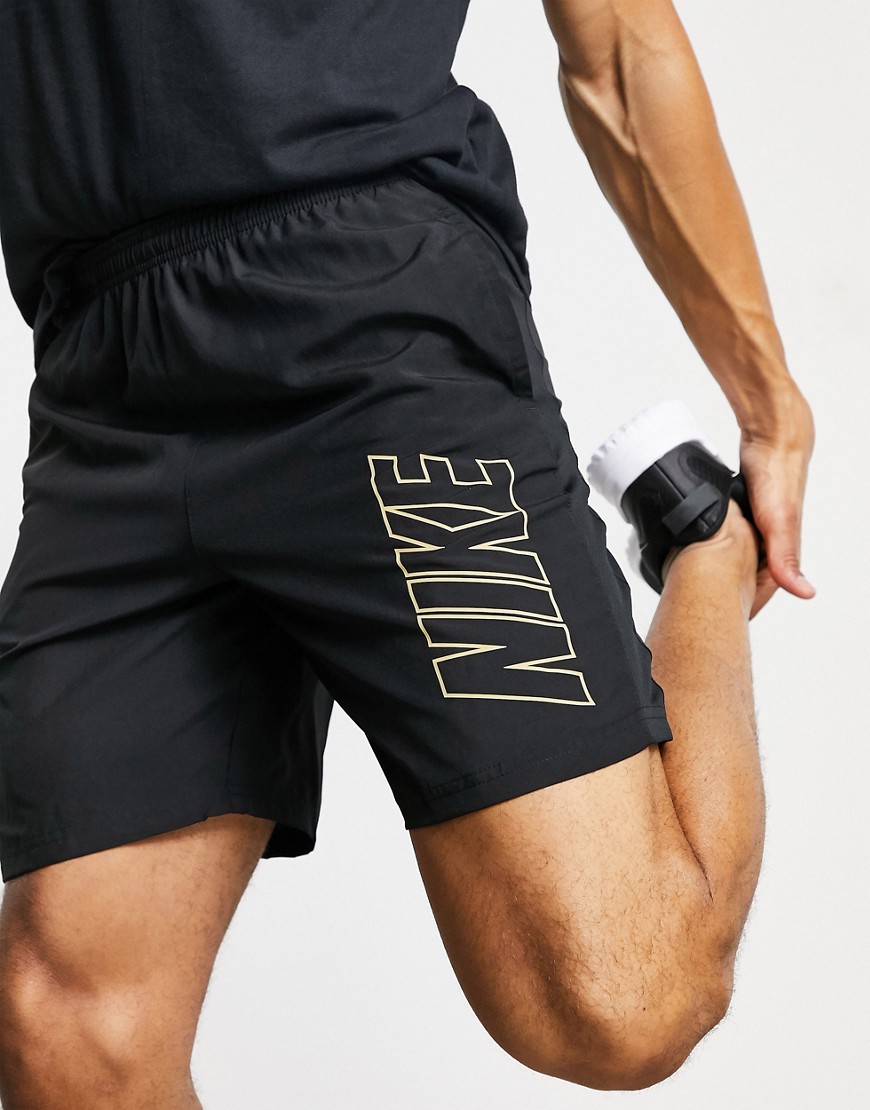 Nike Training – Dry Academy – Svarta shorts