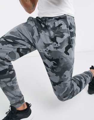 nike dry camo tapered training joggers