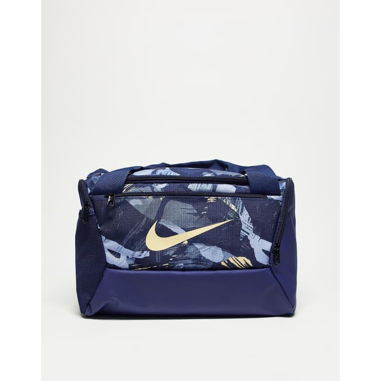 Blue nike duffle outlet bag