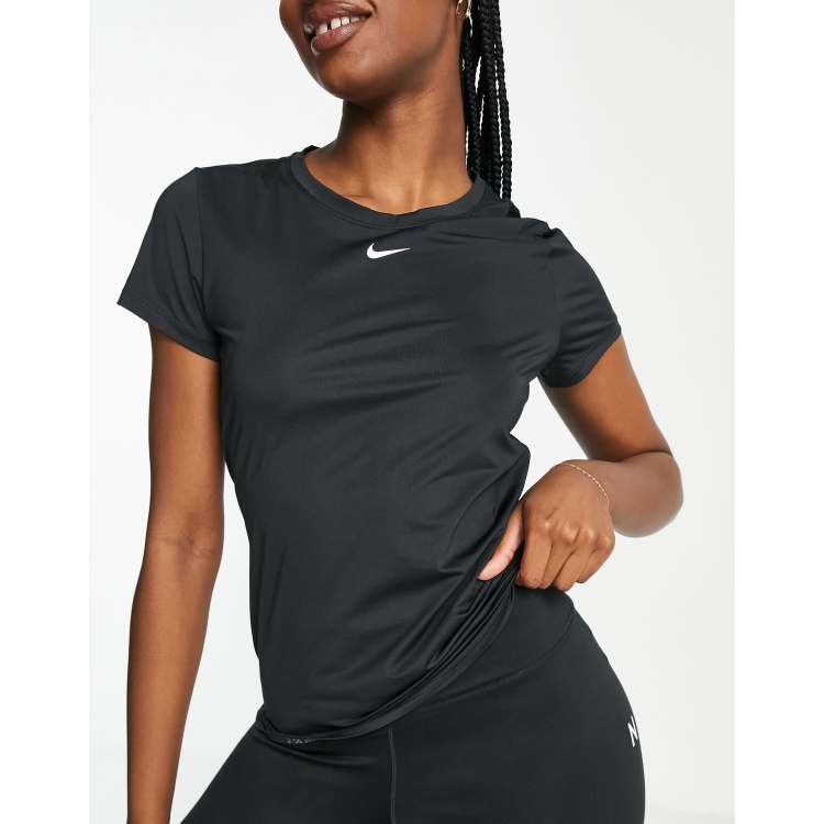 Nike curved outlet hem t shirt