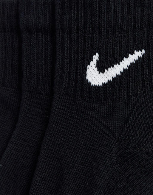 Nike Training Everyday Cushioned 3 pack ankle sock in black, 3 of 5