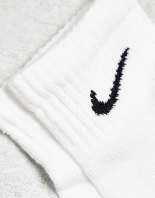 Nike Training Everyday Cushioned 3 pack ankle sock in white, 4 of 4