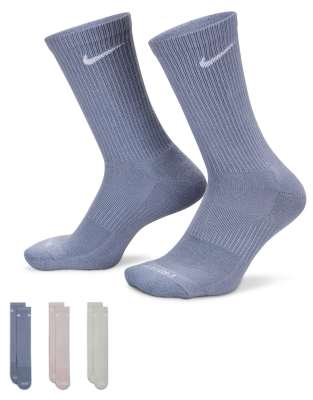 Nike Training Nike Training Everyday Cushioned Plus 3 pack crew socks in multi