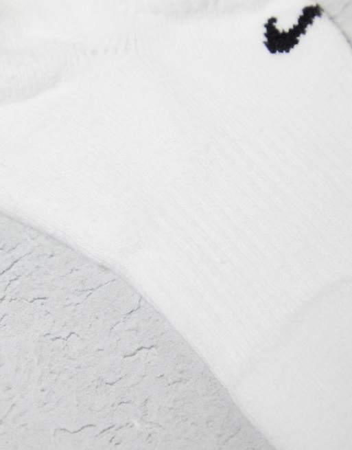 Nike Training Everyday Cushioned Plus 6 pack trainer socks in white, 4 of 4