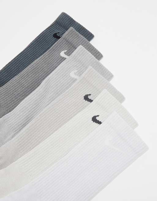 Nike Training - Everyday Cushioned Plus - Pakke med 6 par sokker til sneakers i grå, 2 af 4