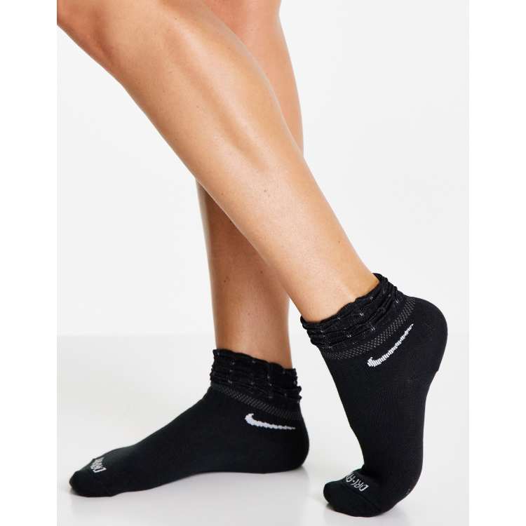 Black low cut nike socks hotsell