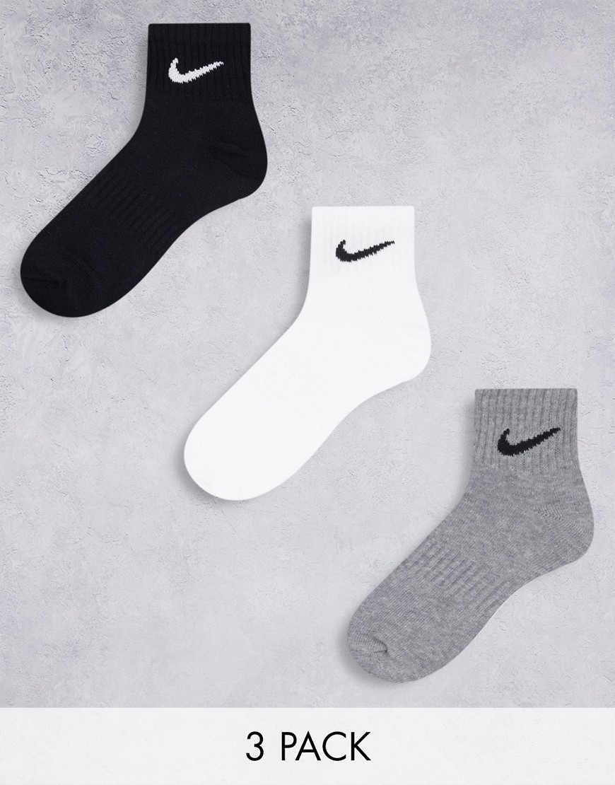 Nike Training Everyday Lightweight 3 pack ankle socks in multi