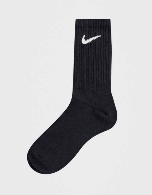 Nike Training Everyday Lightweight 3 pack crew socks in black, 2 of 3