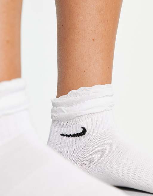 slutningen Hvilken en Defekt Nike Training Everyday Lightweight unisex ankle socks in white | ASOS