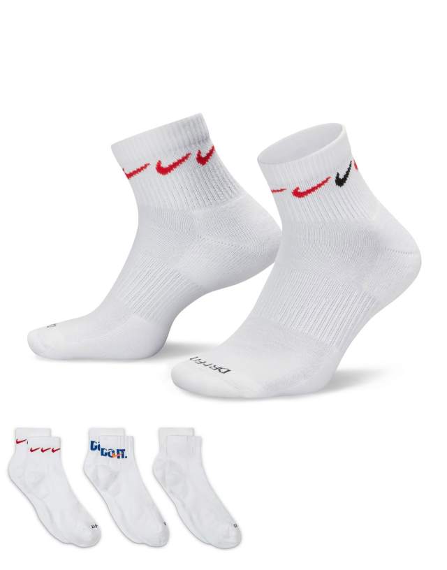 Nike Training - everyday plus cushioned graphic 3 pack ankle socks in white