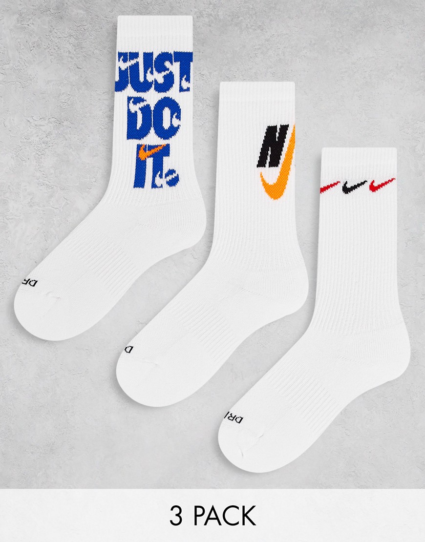 Nike Training Everyday Plus Cushioned graphic 3 pack ankle socks in white
