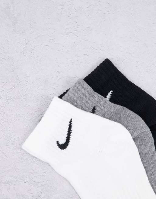 Nike Training - Everyday - Set van 3 paar lichtgewicht enkelsokken in multi, 3 van 4