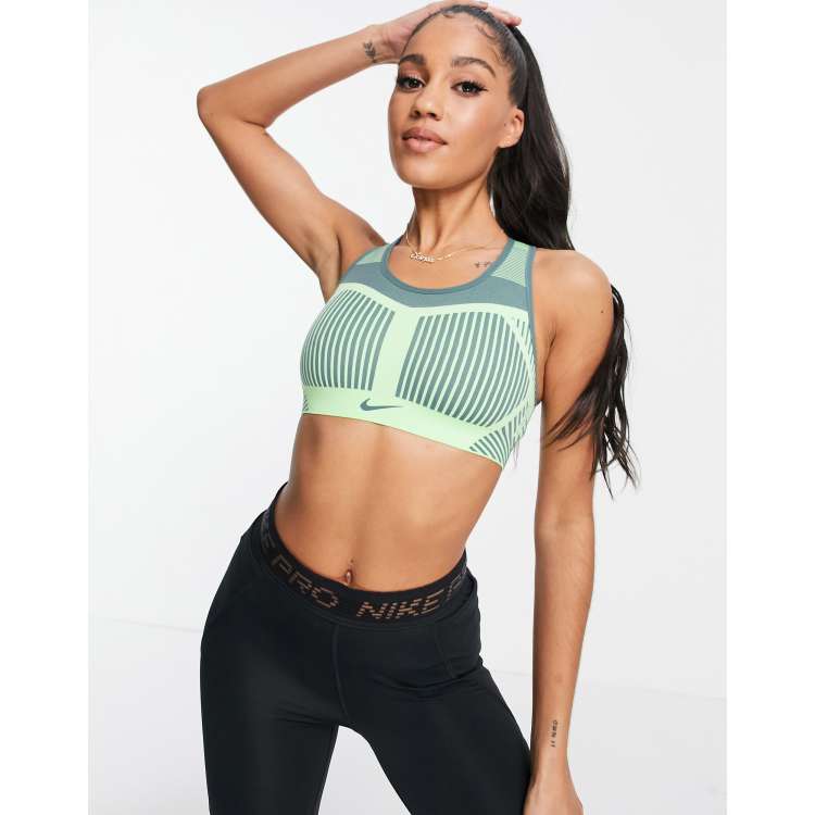 Nike flyknit sports outlet bra