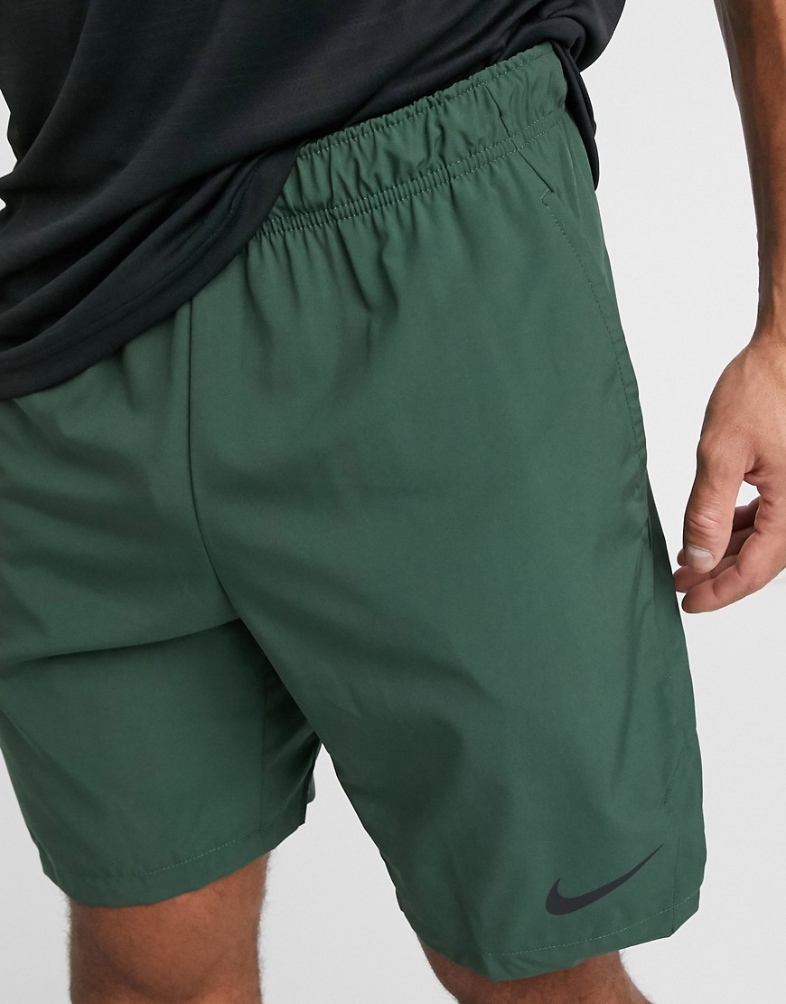 Nike Training Flex 3.0 – Kakifärgade vävda shorts-Grön