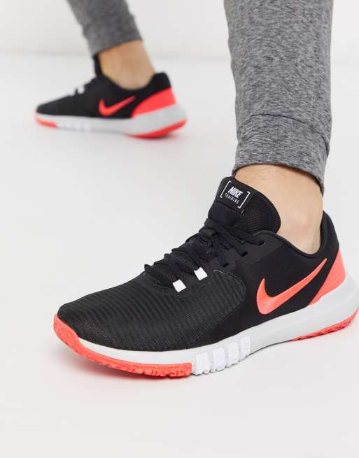 Nike Training Flex Control TR4 trainers in black and pink