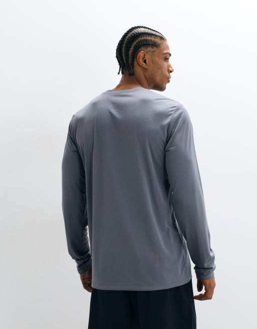 Nike Training Flex Dri-FIT langærmet T-shirt i grå, 2 af 5