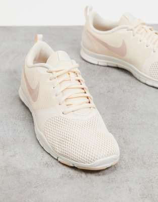 nike essential trainers