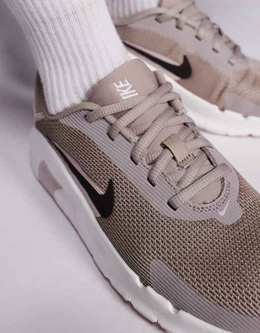 Nike Training Flex sneakers in beige, 4 of 5