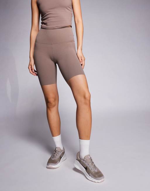 Nike Training Flex sneakers in beige, 5 of 5