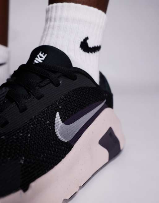 Nike Training Flex sneakers in black and silver, 4 of 5