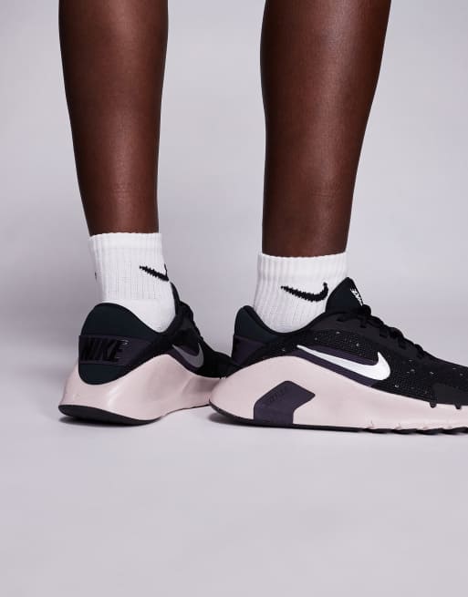 Nike Training Flex sneakers in black and silver, 5 of 5