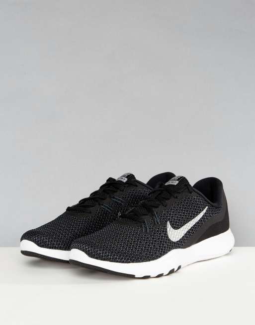 nike training flex trainers in black friday women