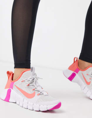 women's nike metcon free