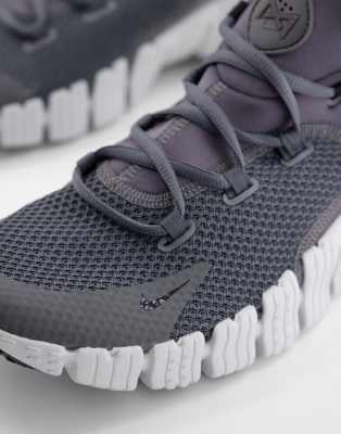 nike free metcon grey