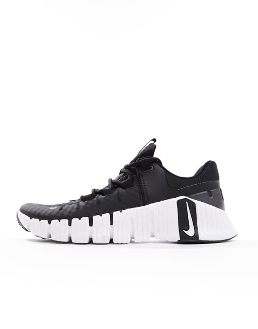 Nike Training Free Metcon 5 Sneakers i sort og hvid ASOS