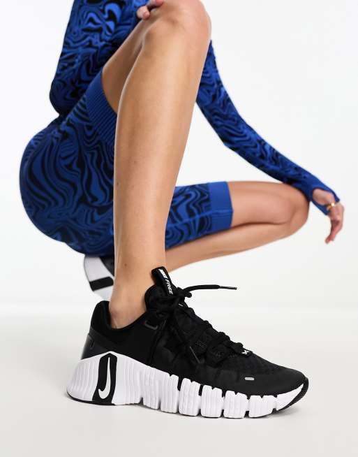 Nike Training Free Metcon 5 sneakers in black ASOS