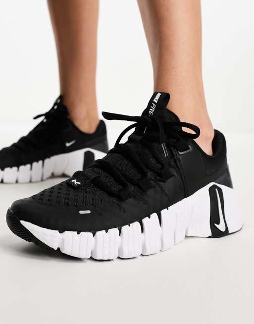 Nike Training Free Metcon 5 sneakers in black ASOS