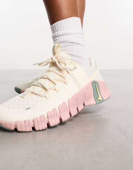 Nike Training Free Metcon 5 sneakers in off white and peach