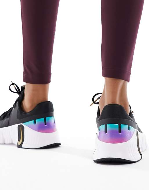 Nike Training - Free Metcon 5 - Sneakers nere e rosa metallizzato, 4 di 5