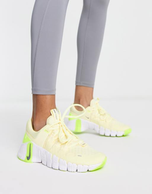 Nike Training Free Metcon 5 Trainer In Yellow | Asos