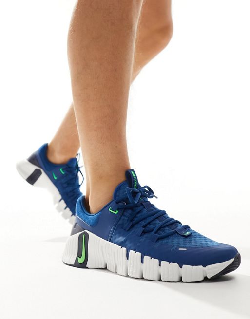Nike Training Free Metcon 5 trainers in blue 
