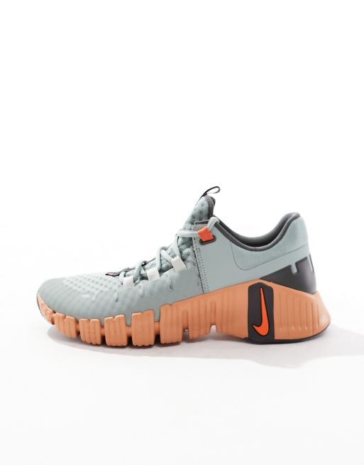 Nike free x store metcon kids grey