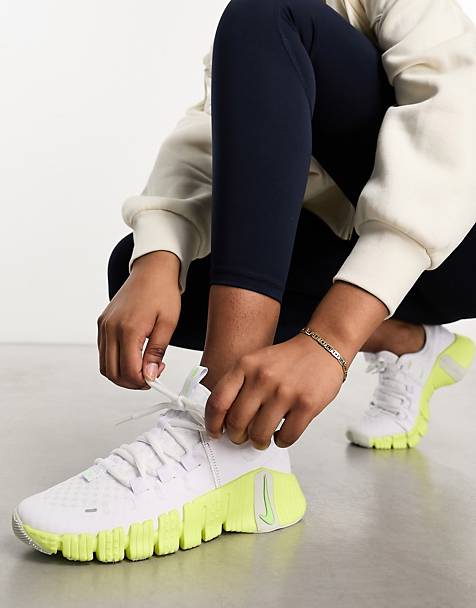 Nike Training Free Metcon 5 trainers in white and lime