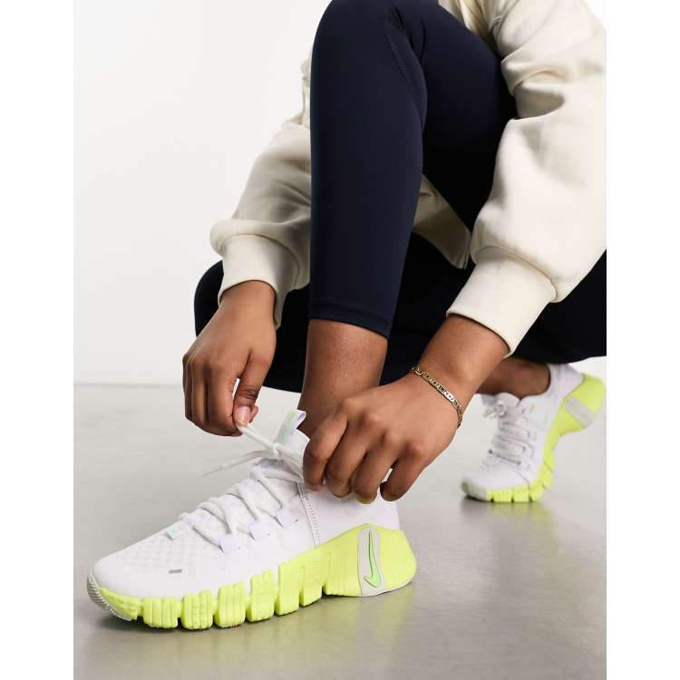 Nike Training Free Metcon 5 trainers in white and lime ASOS