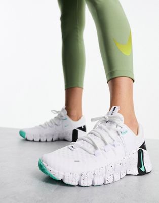 Nike Training Free Metcon 5 trainers in white | ASOS