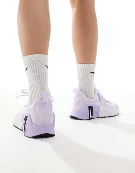 Nike Training – Free Metcon 6 – Liliowo-białe buty sportowe, 4 z 5