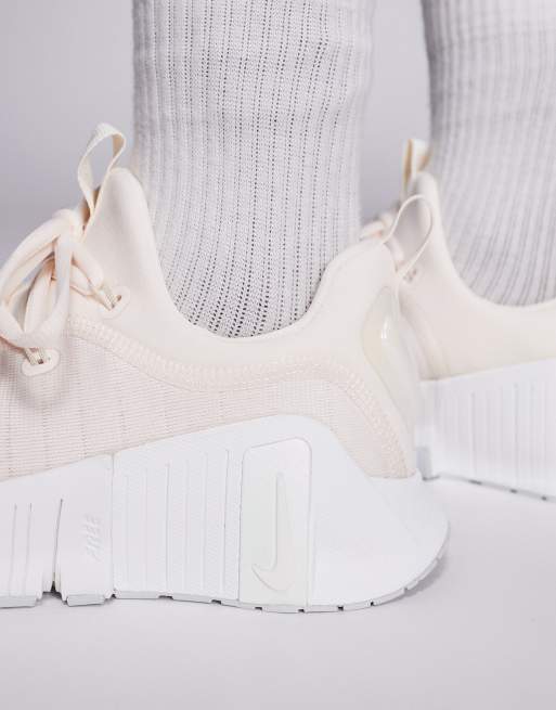 Nike Training - Free Metcon 6 - Pink og hvide sneakers, 4 af 5